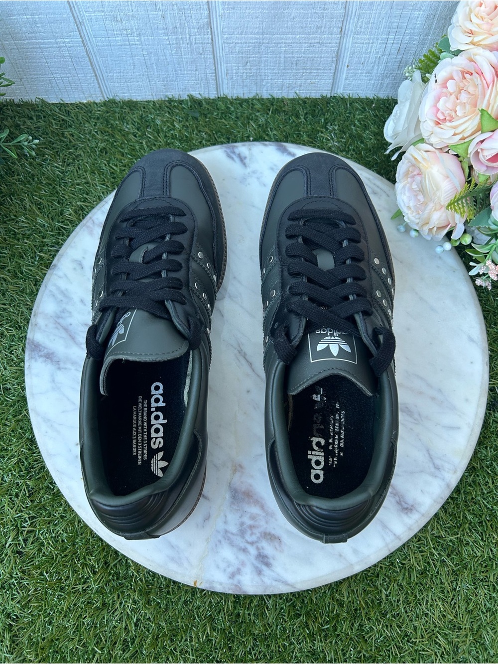 Adidas ICONIC SAMBA SHOES WITH PREMIUM MATERIALS AND METALLIC DOT 3-STRIPES 9.5 - Picture 14 of 16